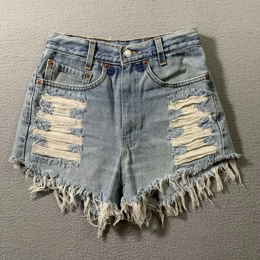 Levi's Destroyed Denim Shorts Size 25 See Measurements